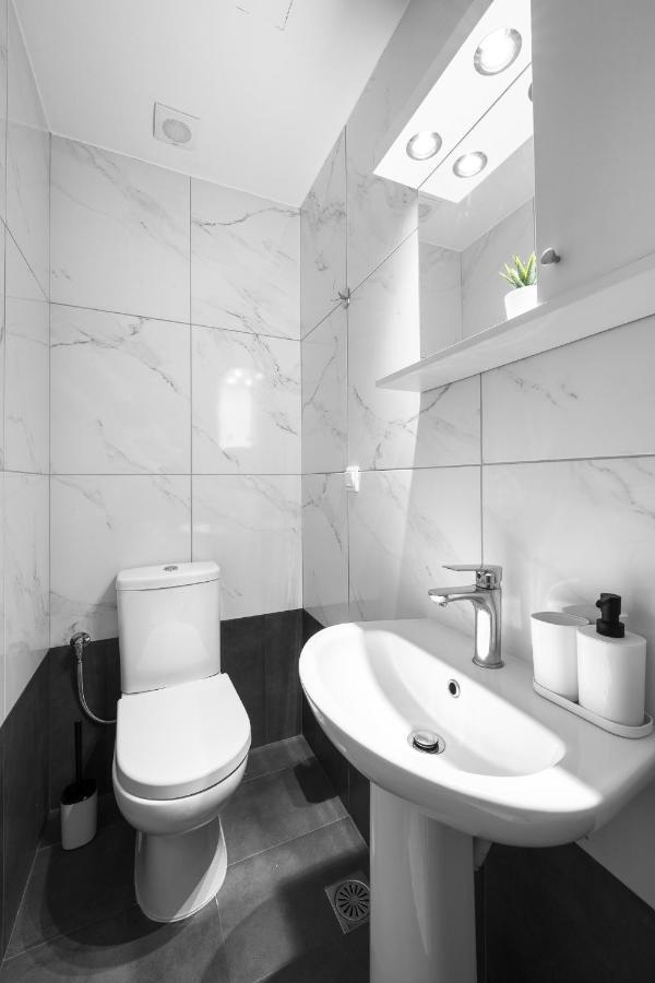 Breez Apartments, The Luxury Suites Thessaloniki Buitenkant foto